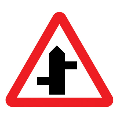  Junction with a secondary road. 
